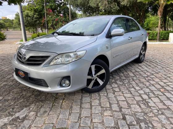 TOYOTA COROLLA 1.8 GLI 16V FLEX 4P AUTOMÁTICO TOYOTA COROLLA 1.8 GLI 16V FLEX 4P AUTOMÁTICO